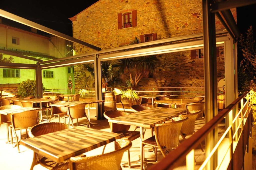 Logis Auberge Restaurant Du Vigneron 퀴퀴냥 외부 사진