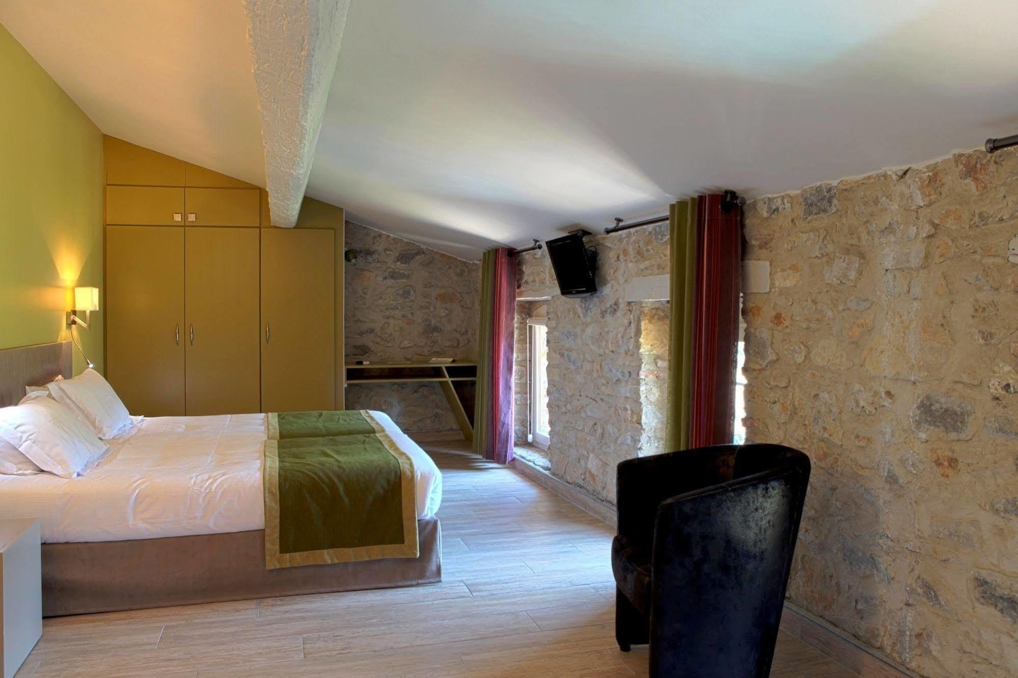 Logis Auberge Restaurant Du Vigneron 퀴퀴냥 외부 사진